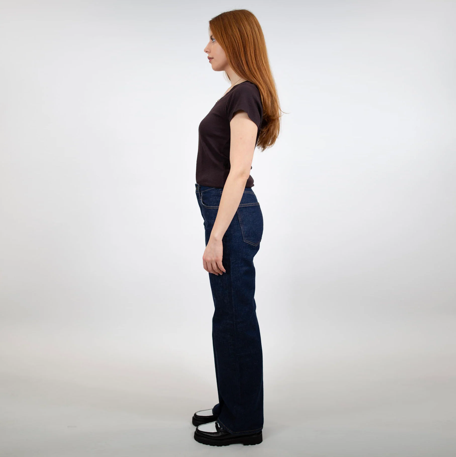 New Lily V-Neck Tee - Image 13