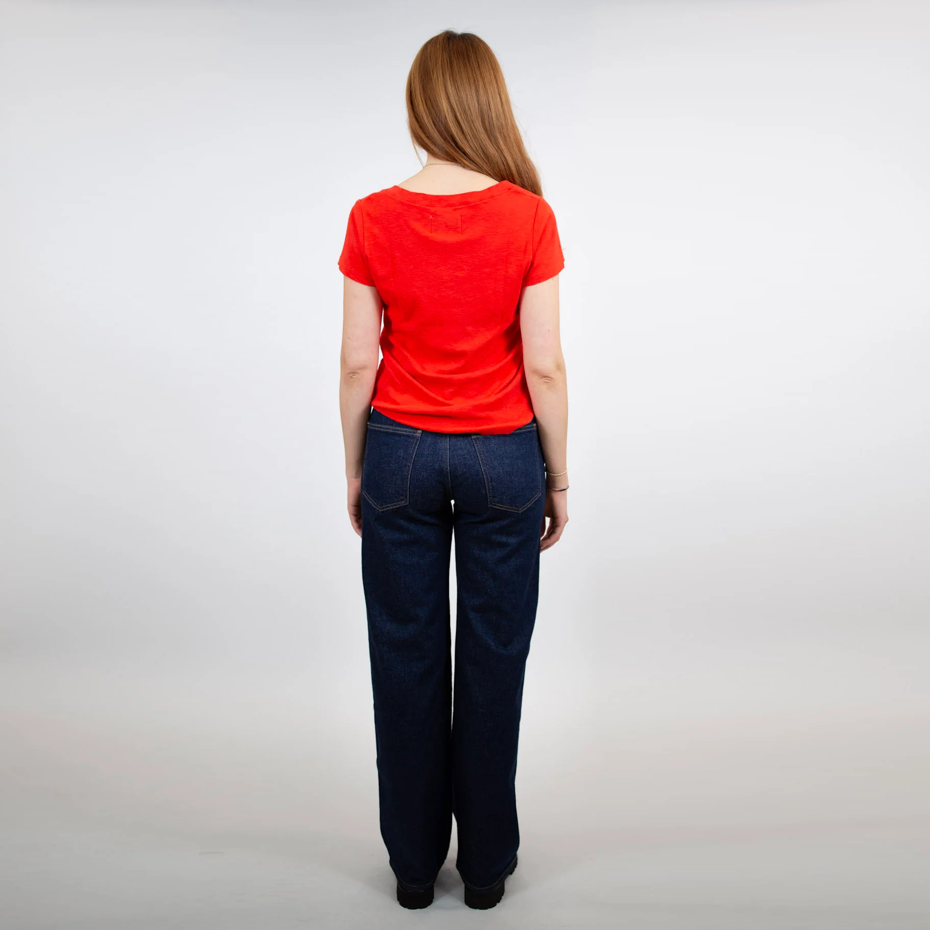 New Lily V-Neck Tee - Image 22