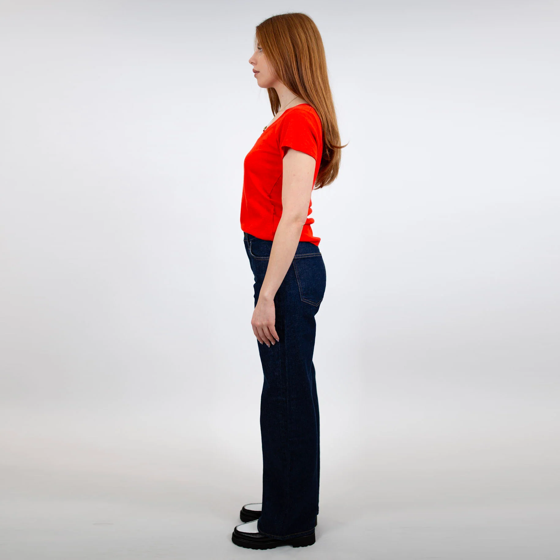 New Lily V-Neck Tee - Image 25